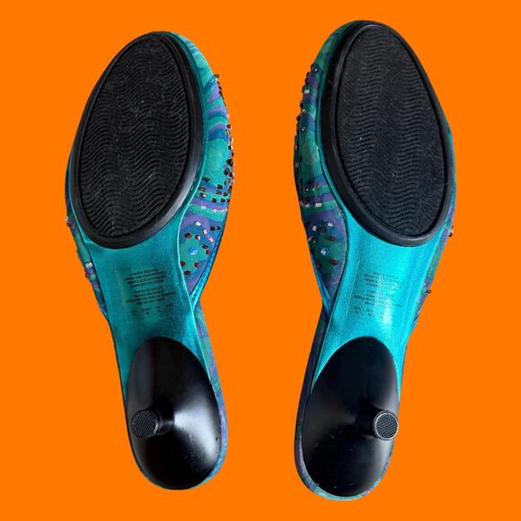 00's vintage groovy boho beaded paisley floral y2k kitten heels US Size 7.5 - Picture 8 of 9